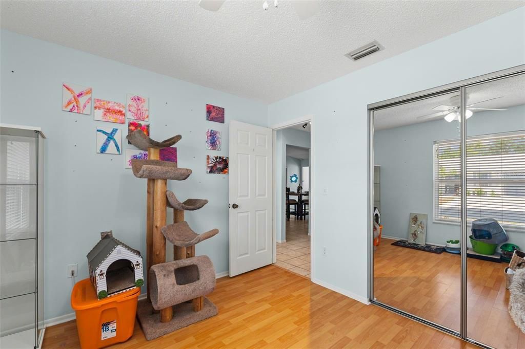 Active With Contract: $225,000 (3 beds, 2 baths, 1497 Square Feet)