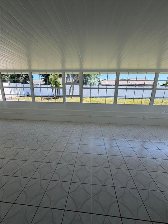Active With Contract: $335,000 (3 beds, 2 baths, 1120 Square Feet)