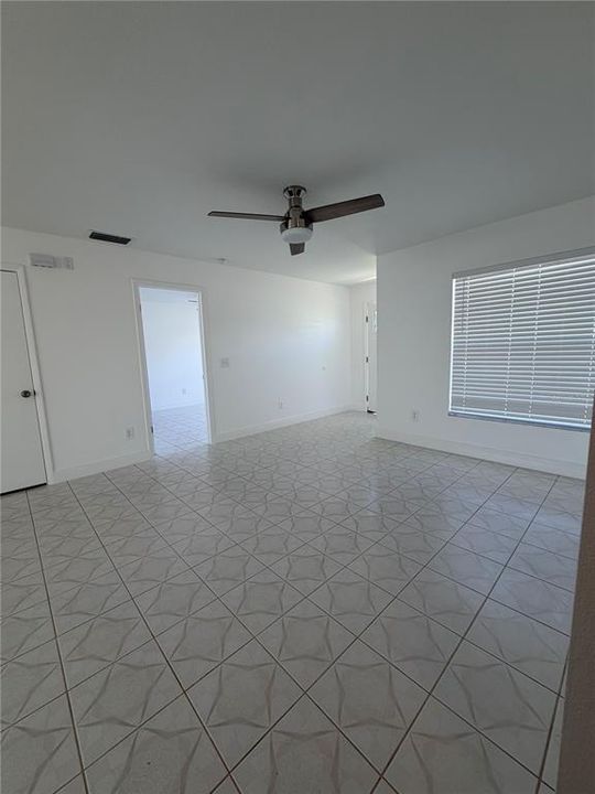 Active With Contract: $335,000 (3 beds, 2 baths, 1120 Square Feet)