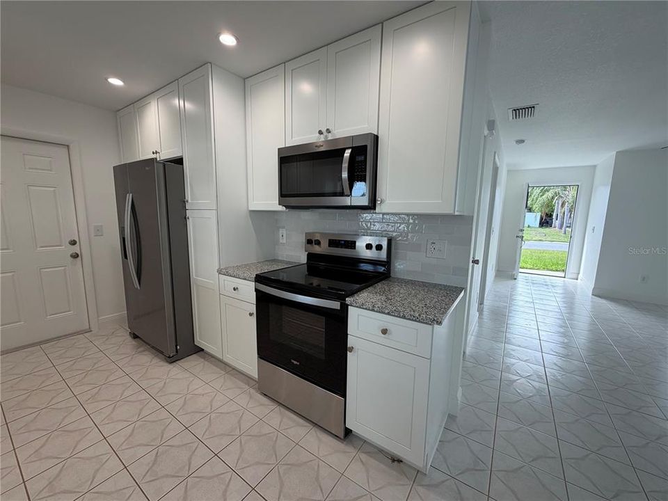 Active With Contract: $335,000 (3 beds, 2 baths, 1120 Square Feet)