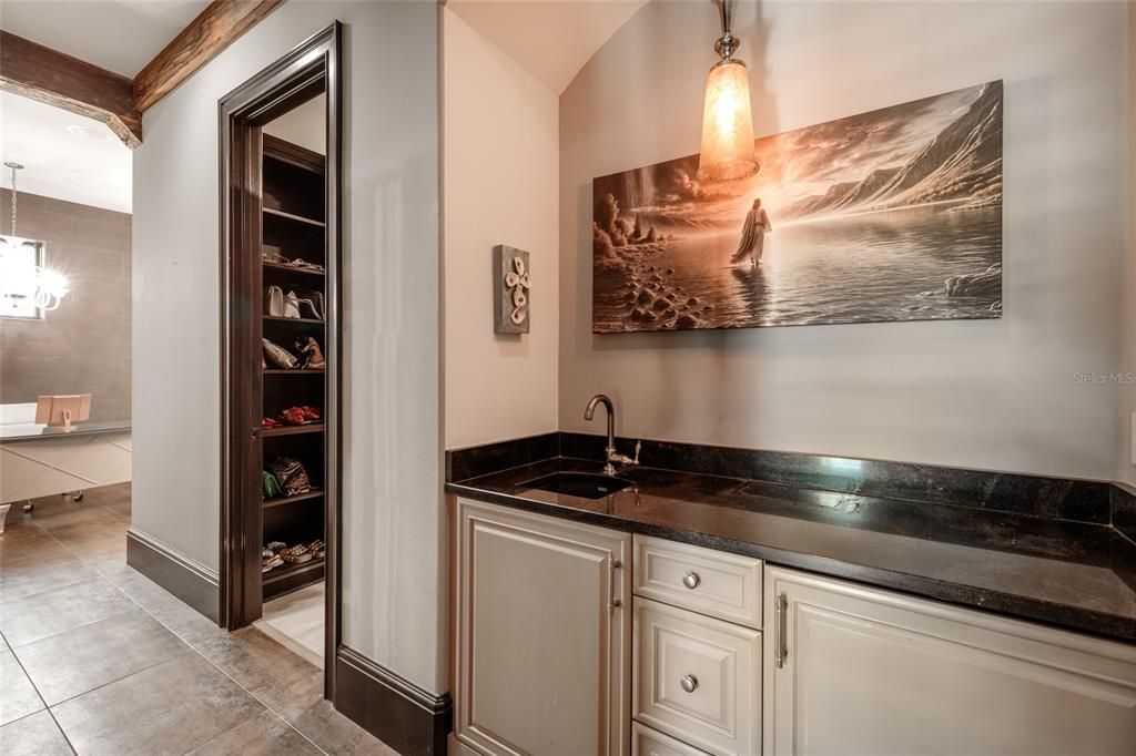 For Sale: $4,999,000 (3 beds, 3 baths, 3786 Square Feet)