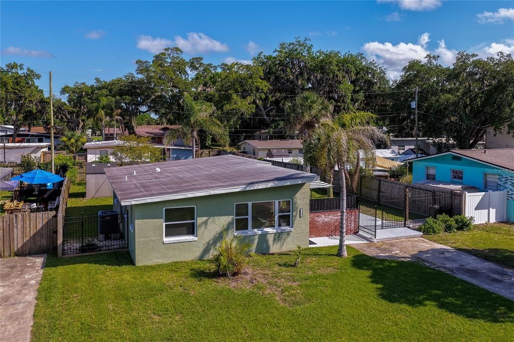 For Sale: $315,000 (3 beds, 1 baths, 1000 Square Feet)