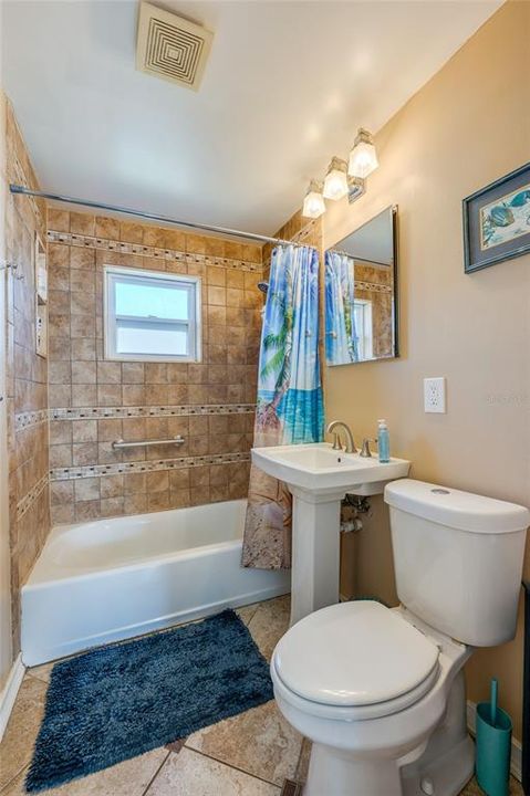 For Sale: $315,000 (3 beds, 1 baths, 1000 Square Feet)