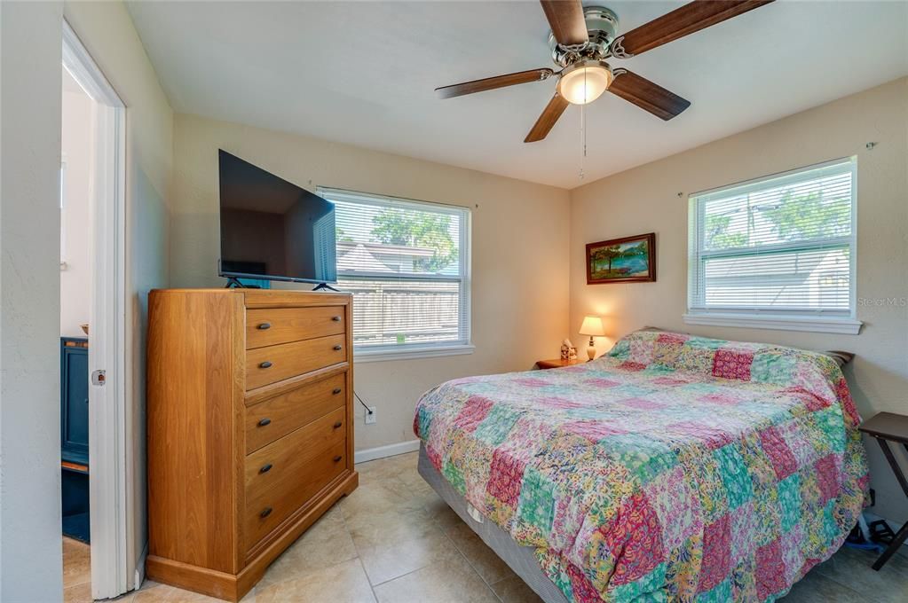 For Sale: $315,000 (3 beds, 1 baths, 1000 Square Feet)