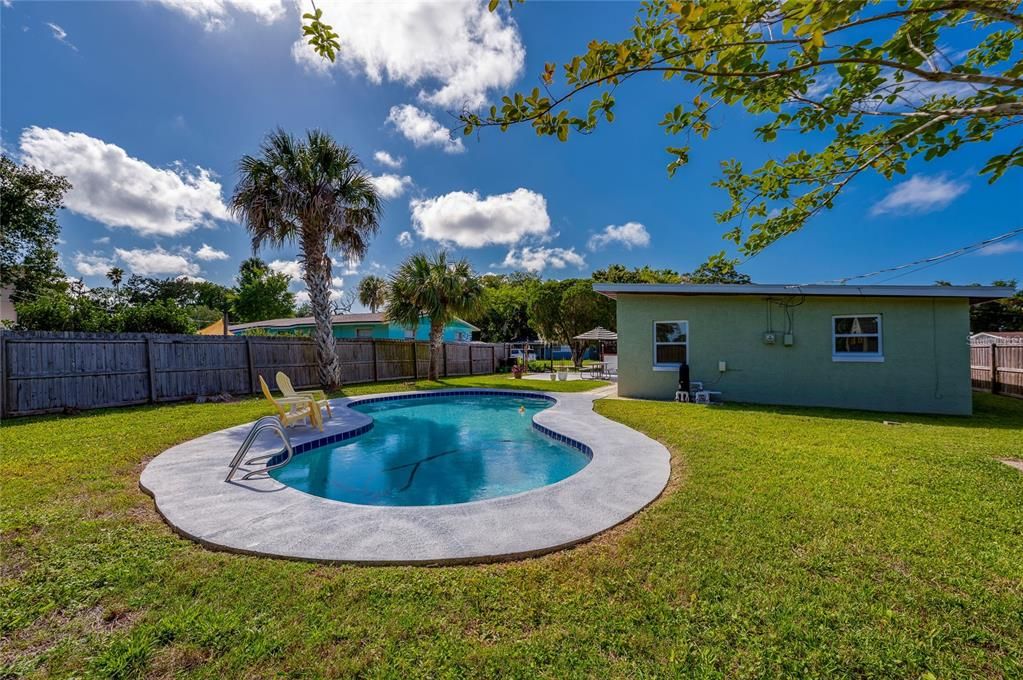 For Sale: $315,000 (3 beds, 1 baths, 1000 Square Feet)