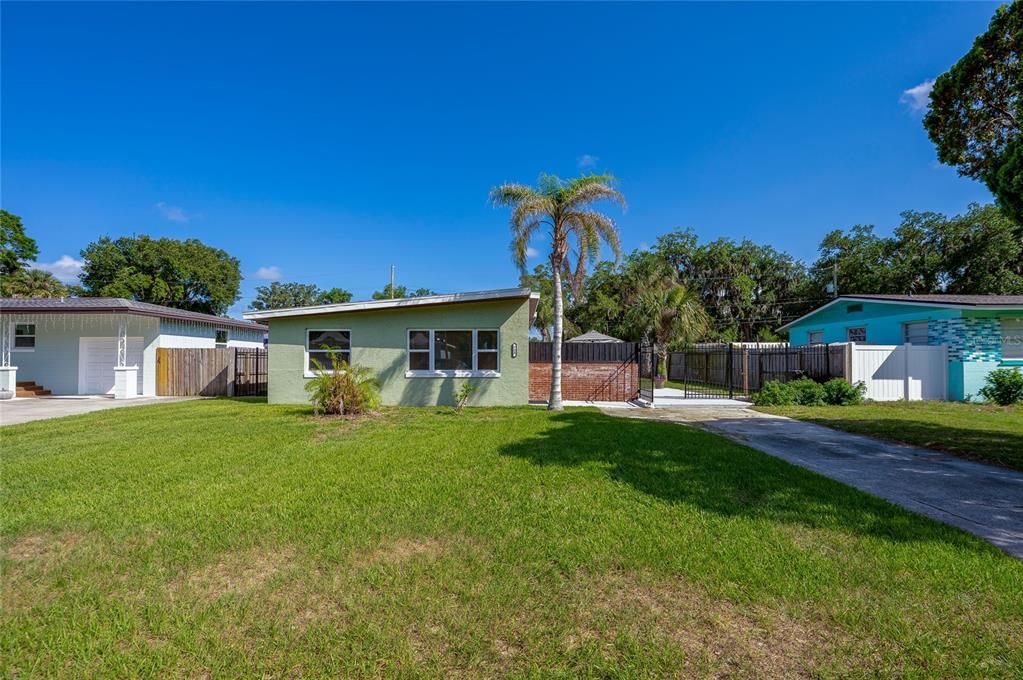 For Sale: $315,000 (3 beds, 1 baths, 1000 Square Feet)