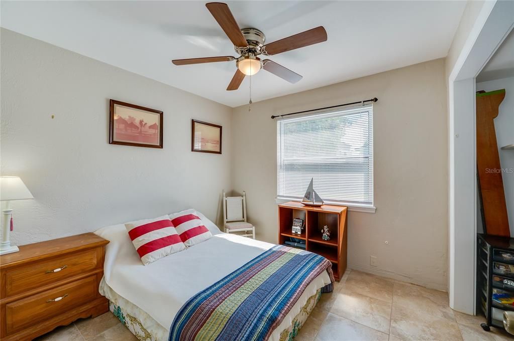 For Sale: $315,000 (3 beds, 1 baths, 1000 Square Feet)