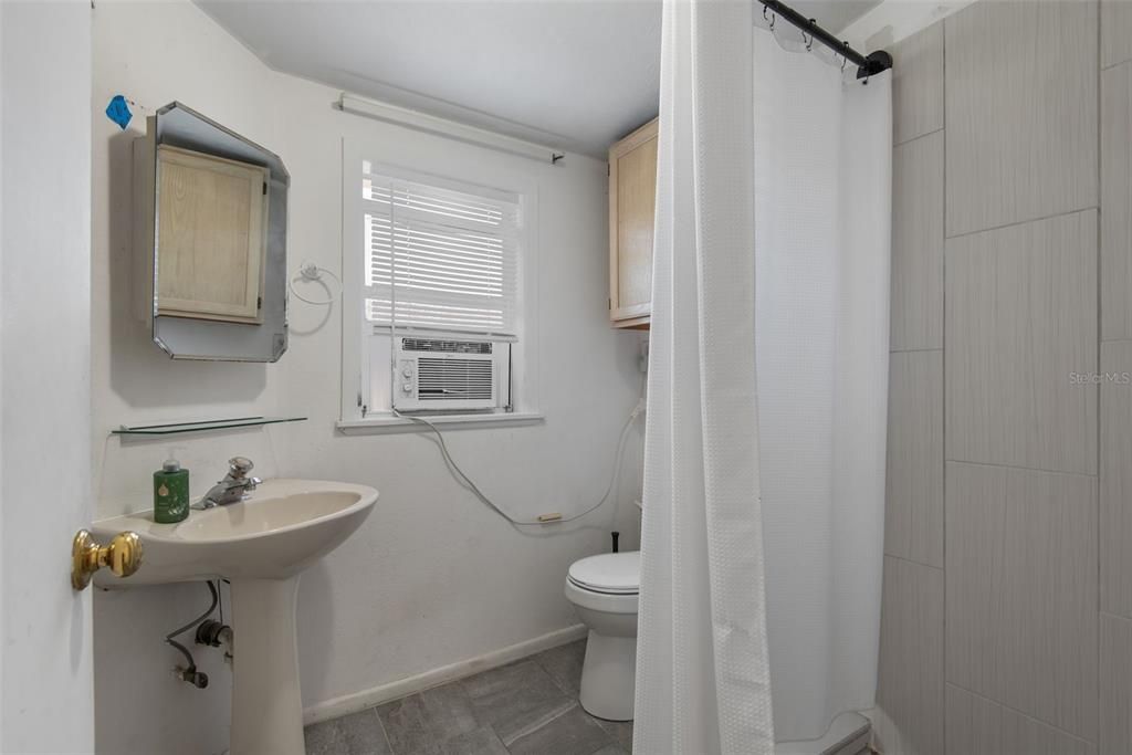 For Sale: $329,000 (3 beds, 2 baths, 1146 Square Feet)