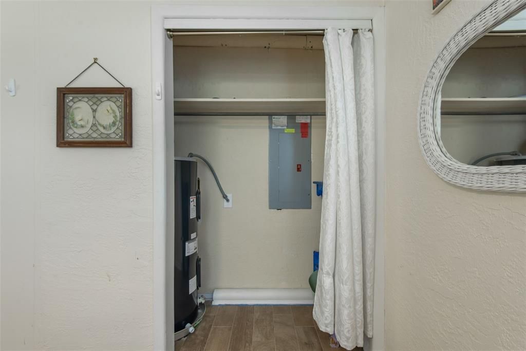 For Sale: $329,000 (3 beds, 2 baths, 1146 Square Feet)