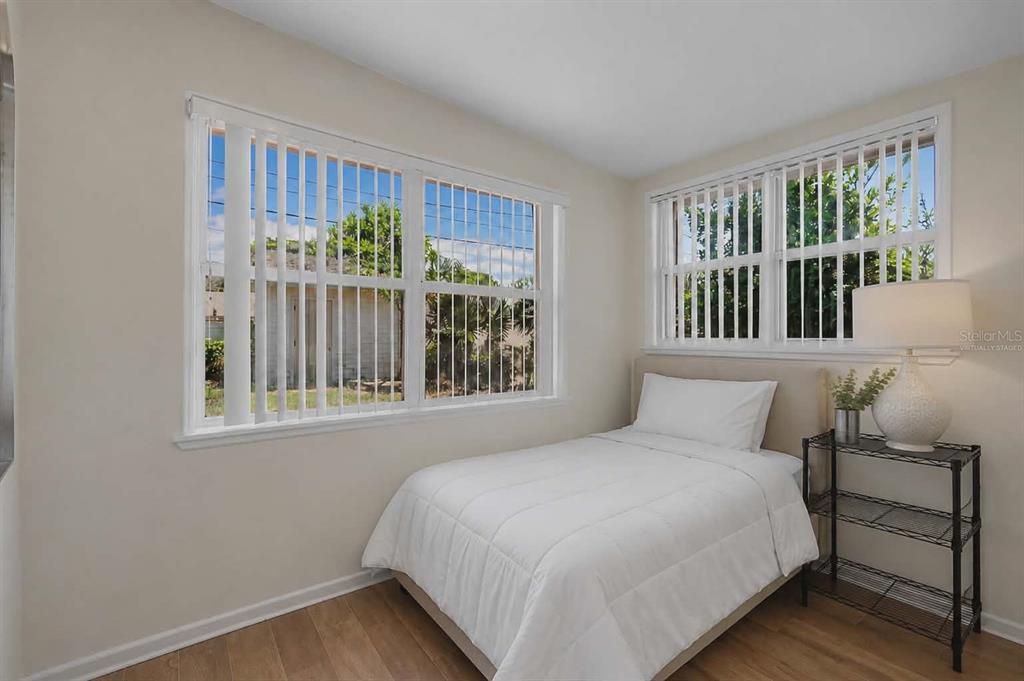 For Sale: $329,000 (3 beds, 2 baths, 1146 Square Feet)