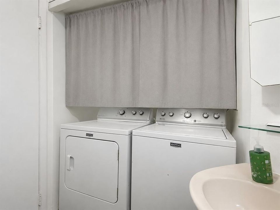 For Sale: $329,000 (3 beds, 2 baths, 1146 Square Feet)