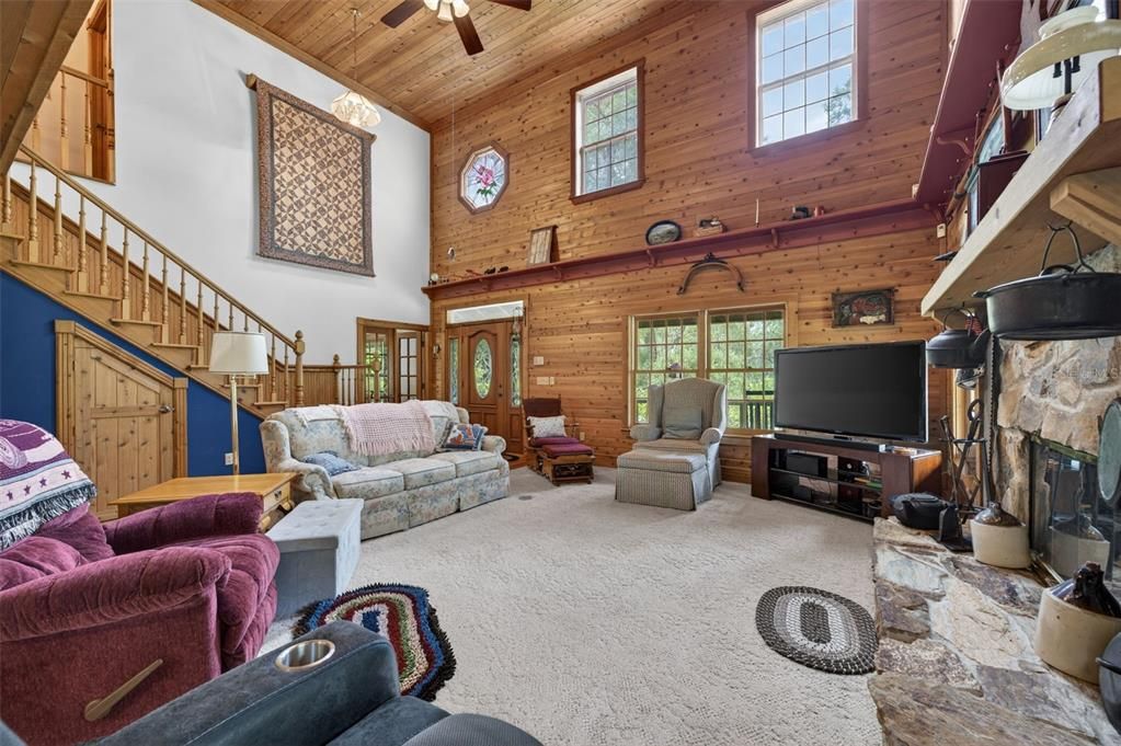 For Sale: $899,900 (4 beds, 2 baths, 3110 Square Feet)
