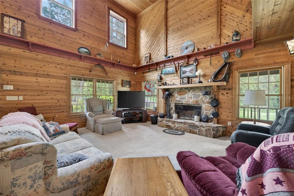 For Sale: $899,900 (4 beds, 2 baths, 3110 Square Feet)