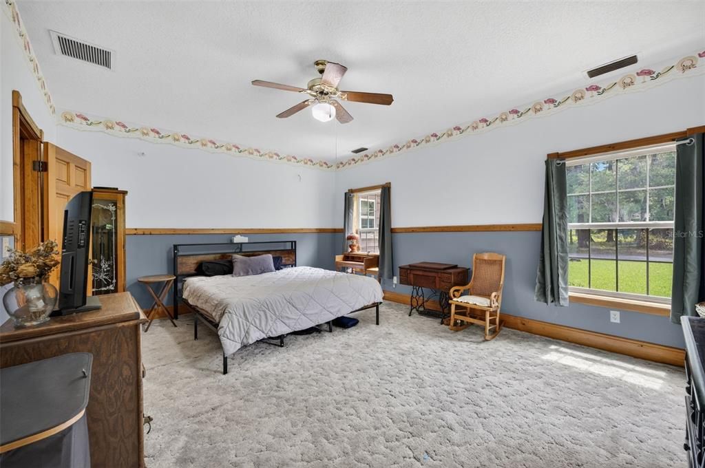 For Sale: $899,900 (4 beds, 2 baths, 3110 Square Feet)