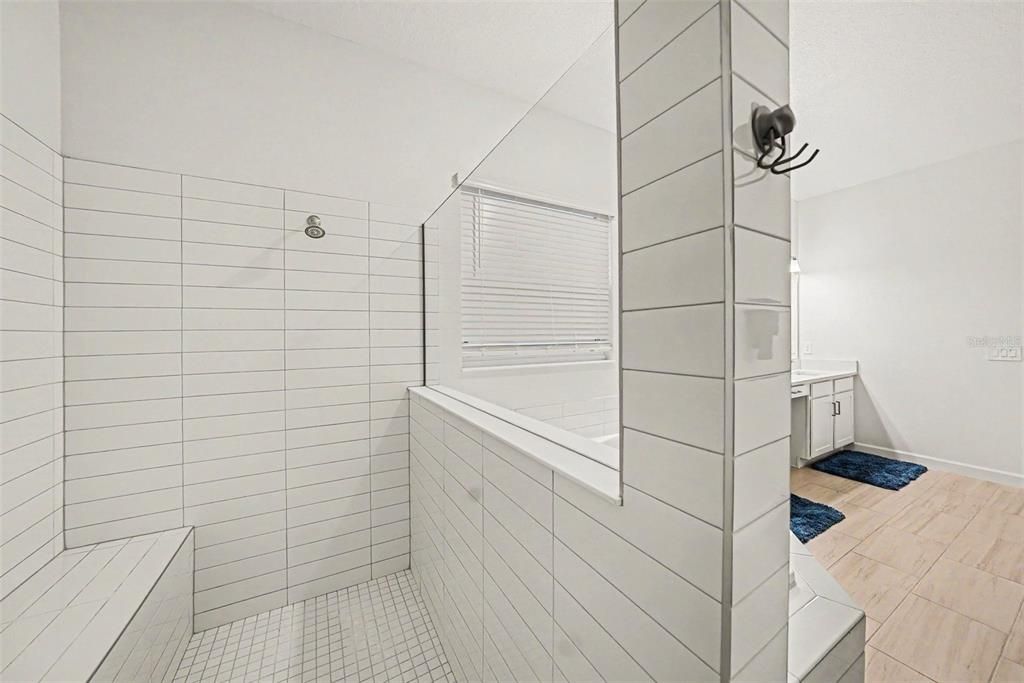 For Sale: $490,000 (3 beds, 3 baths, 2651 Square Feet)