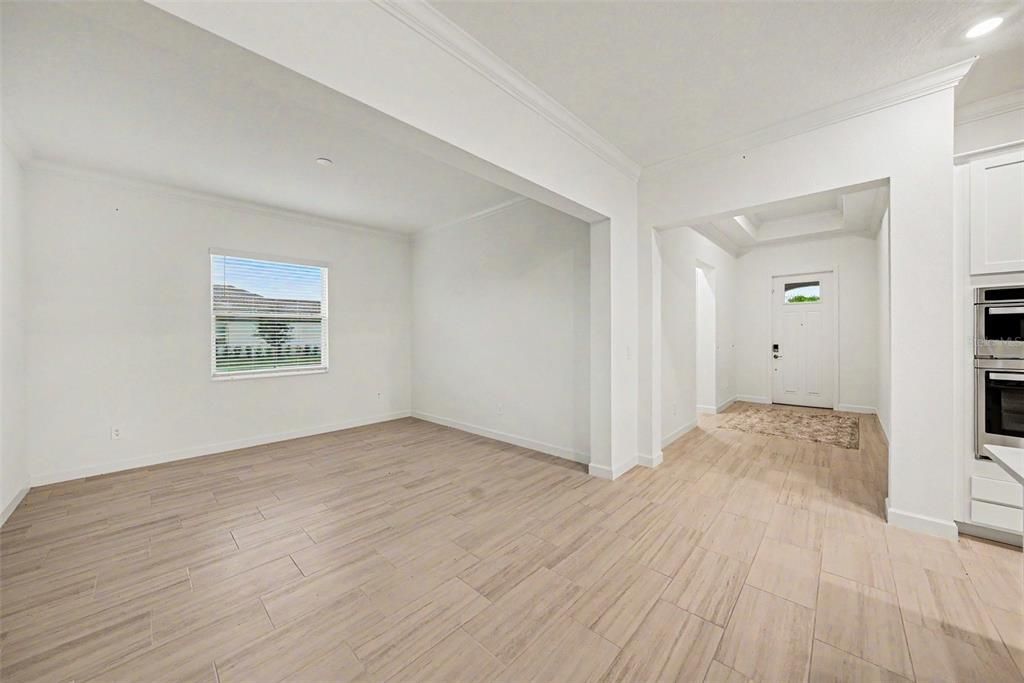 For Sale: $490,000 (3 beds, 3 baths, 2651 Square Feet)