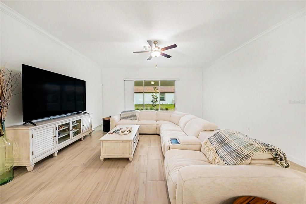 For Sale: $490,000 (3 beds, 3 baths, 2651 Square Feet)