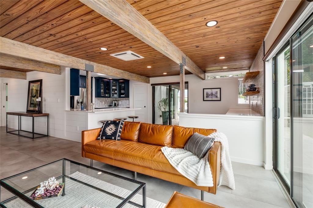 For Sale: $739,500 (2 beds, 2 baths, 1395 Square Feet)