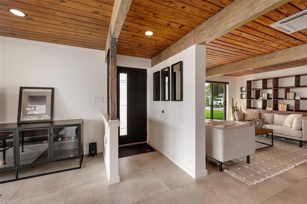 For Sale: $739,500 (2 beds, 2 baths, 1395 Square Feet)