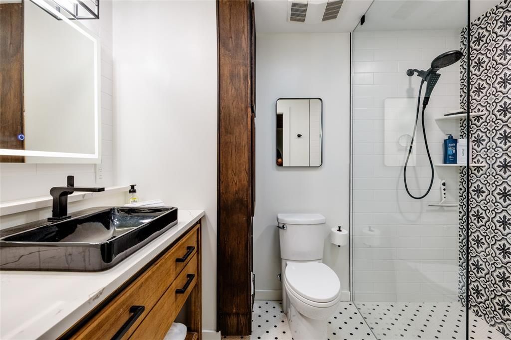 For Sale: $739,500 (2 beds, 2 baths, 1395 Square Feet)