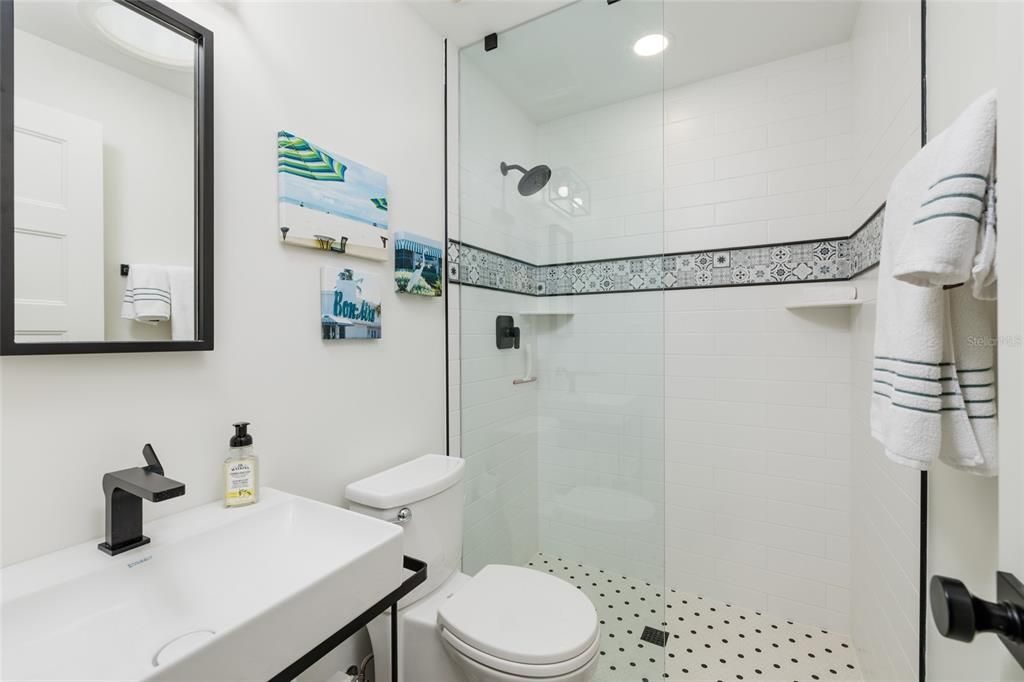 For Sale: $739,500 (2 beds, 2 baths, 1395 Square Feet)