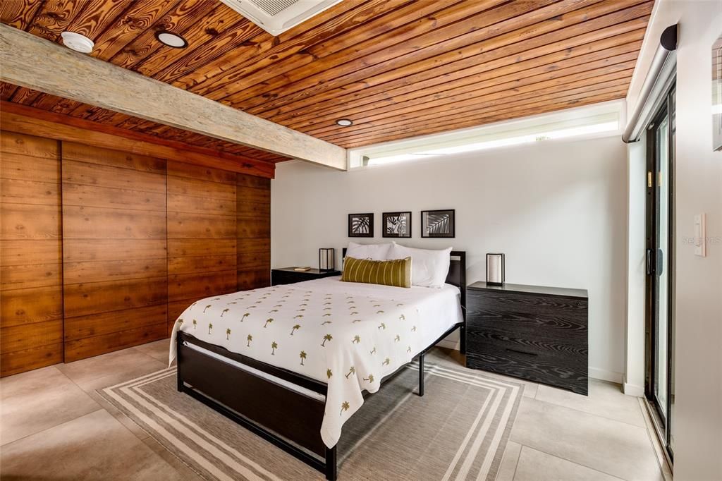 For Sale: $739,500 (2 beds, 2 baths, 1395 Square Feet)