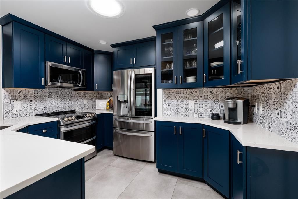 For Sale: $739,500 (2 beds, 2 baths, 1395 Square Feet)