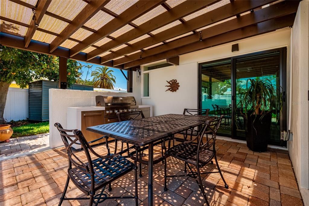 For Sale: $739,500 (2 beds, 2 baths, 1395 Square Feet)