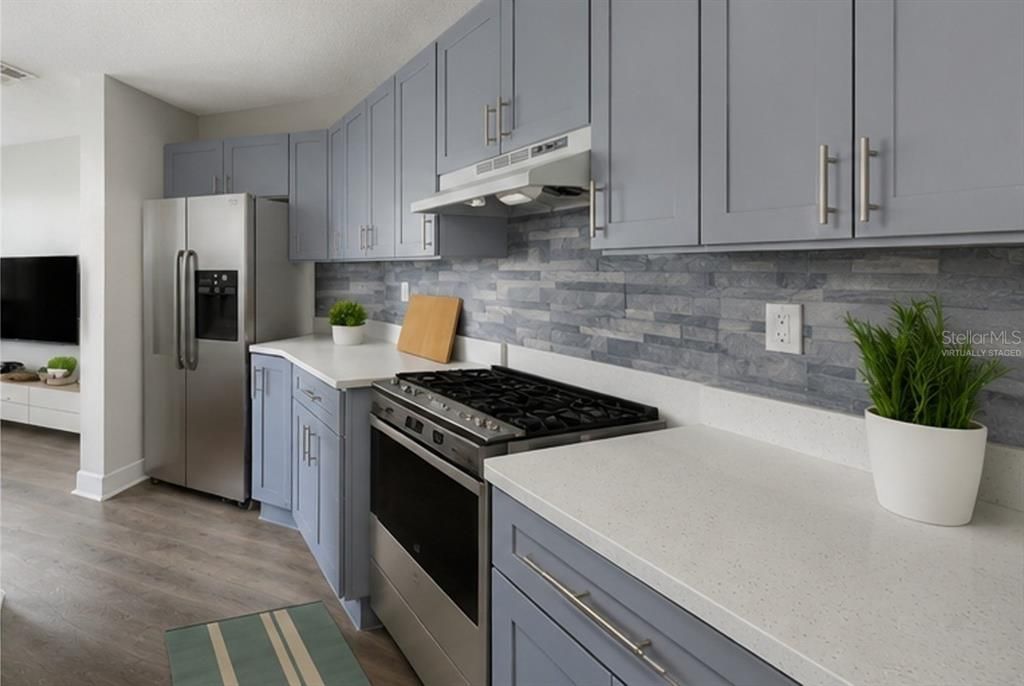 For Sale: $132,000 (2 beds, 2 baths, 900 Square Feet)