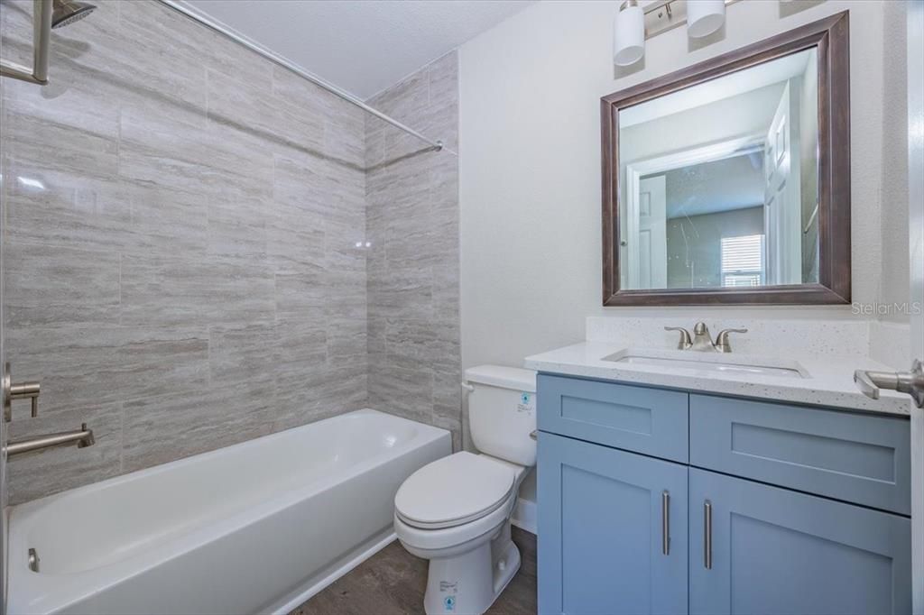 For Sale: $132,000 (2 beds, 2 baths, 900 Square Feet)