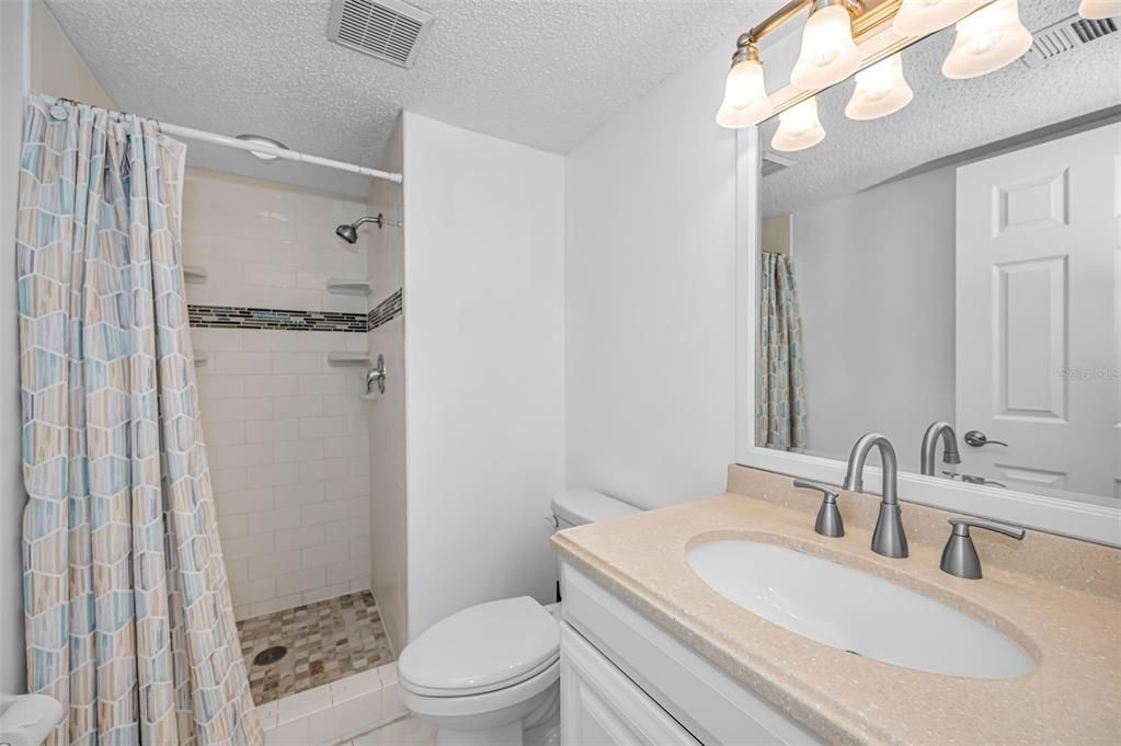 En Venta: $155,000 (2 camas, 2 baños, 1144 Pies cuadrados)