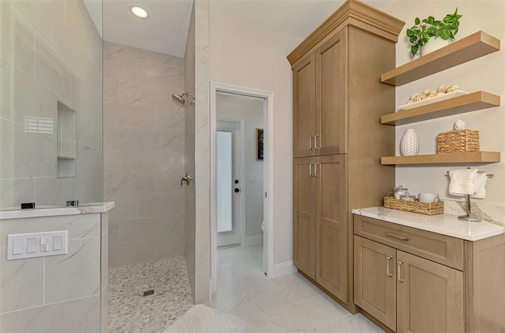 En Venta: $829,900 (3 camas, 2 baños, 2289 Pies cuadrados)