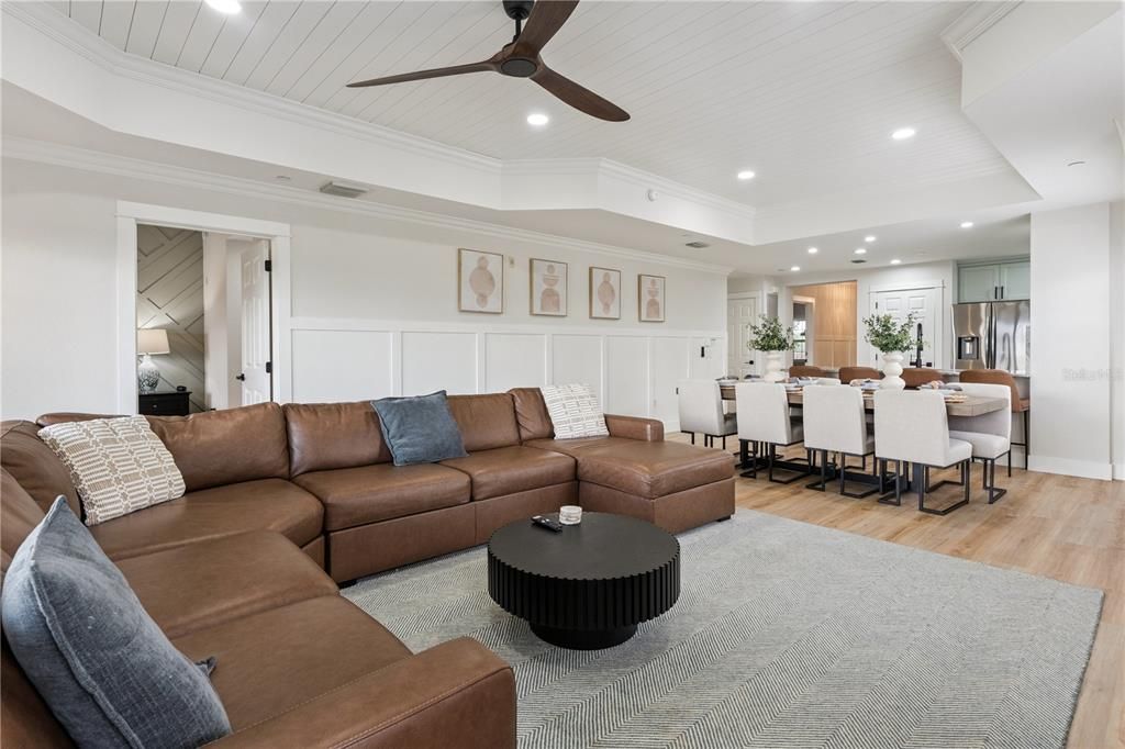 For Sale: $409,900 (3 beds, 3 baths, 1755 Square Feet)
