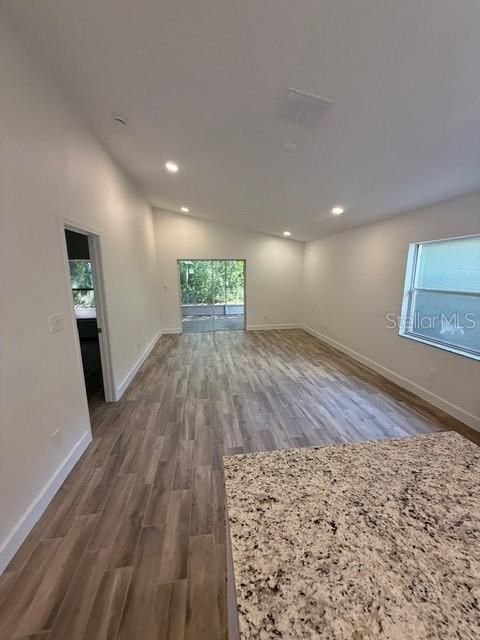 For Sale: $349,900 (3 beds, 2 baths, 1161 Square Feet)