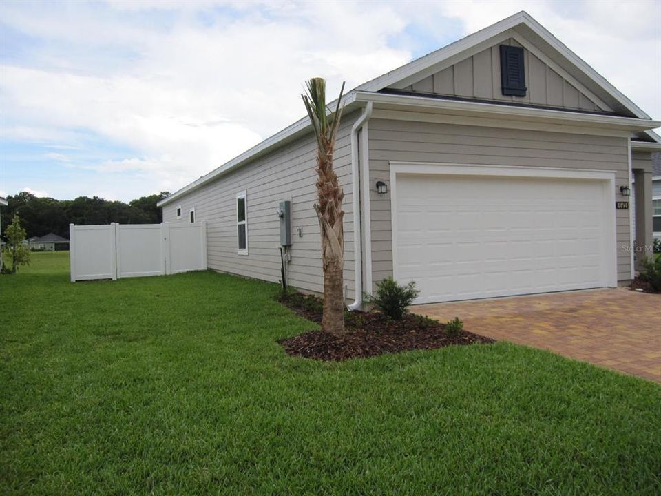 For Rent: $2,200 (3 beds, 2 baths, 1740 Square Feet)