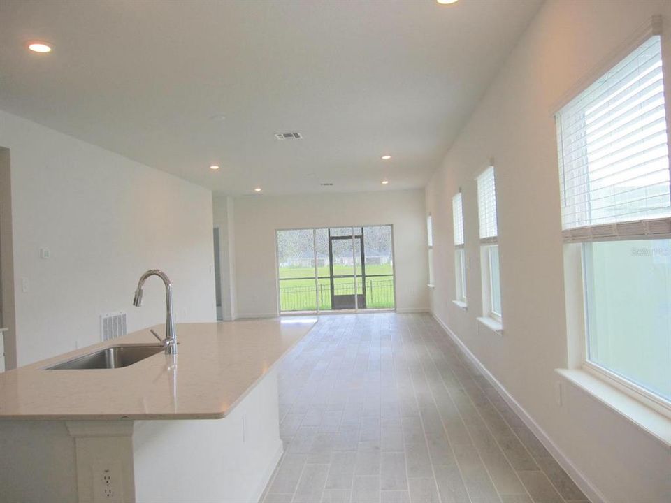 For Rent: $2,200 (3 beds, 2 baths, 1740 Square Feet)