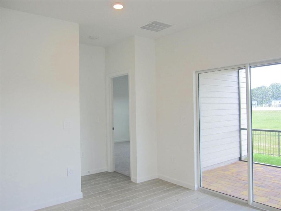 For Rent: $2,200 (3 beds, 2 baths, 1740 Square Feet)
