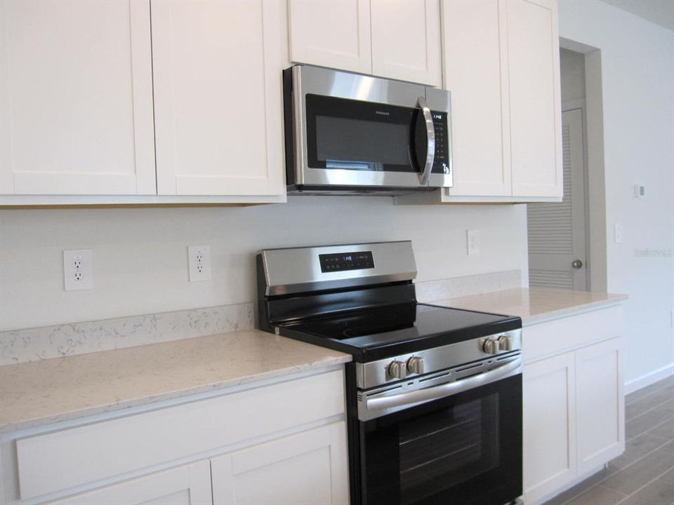 For Rent: $2,200 (3 beds, 2 baths, 1740 Square Feet)
