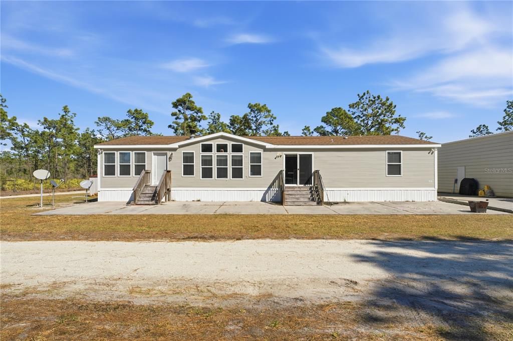 For Sale: $710,000 (4 beds, 3 baths, 2594 Square Feet)