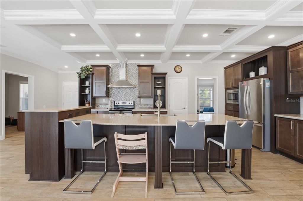 For Sale: $710,000 (4 beds, 3 baths, 2594 Square Feet)