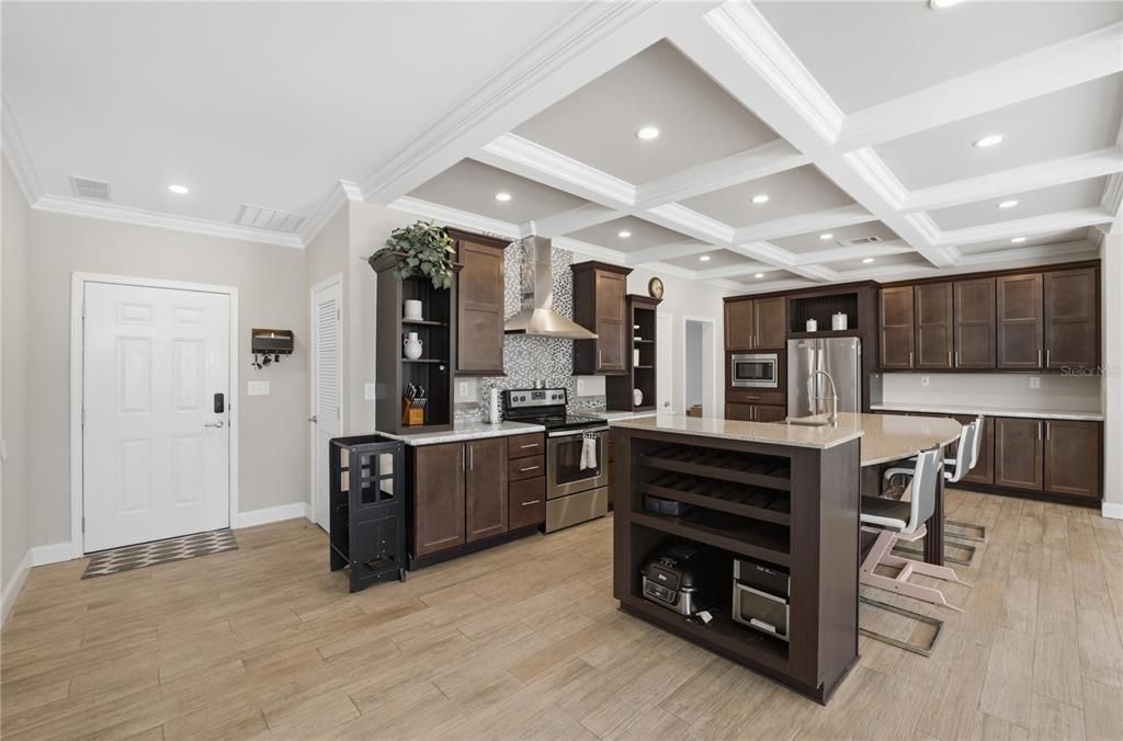 For Sale: $710,000 (4 beds, 3 baths, 2594 Square Feet)