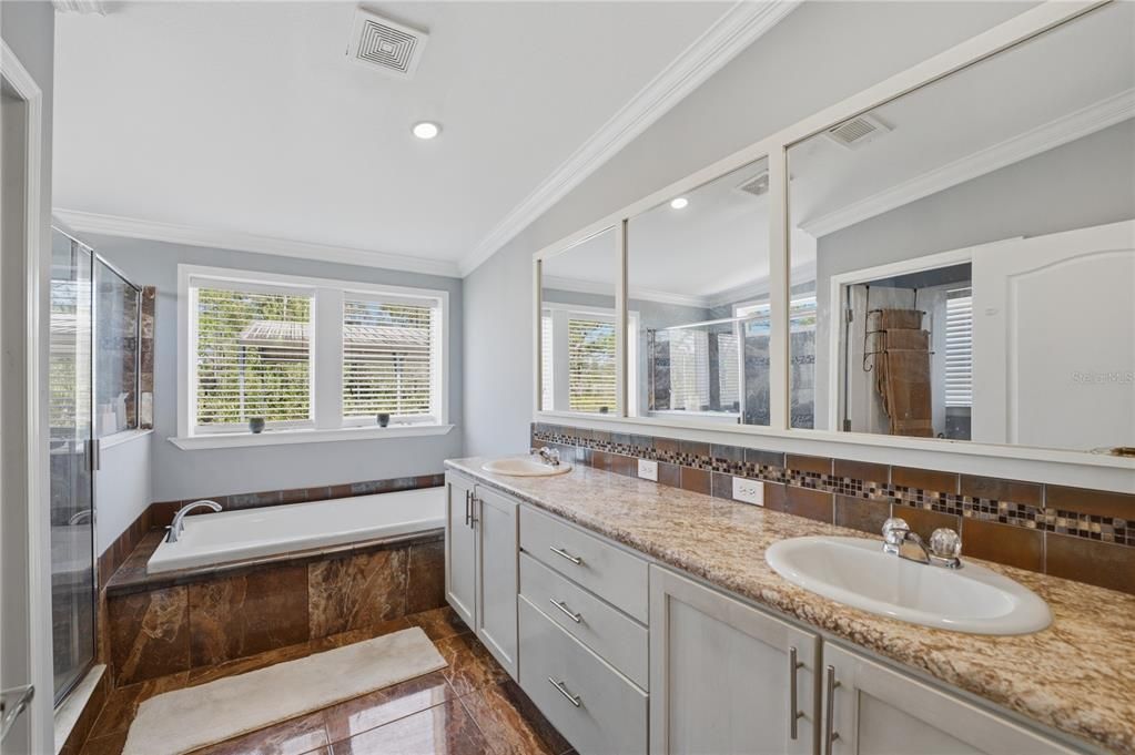 For Sale: $710,000 (4 beds, 3 baths, 2594 Square Feet)