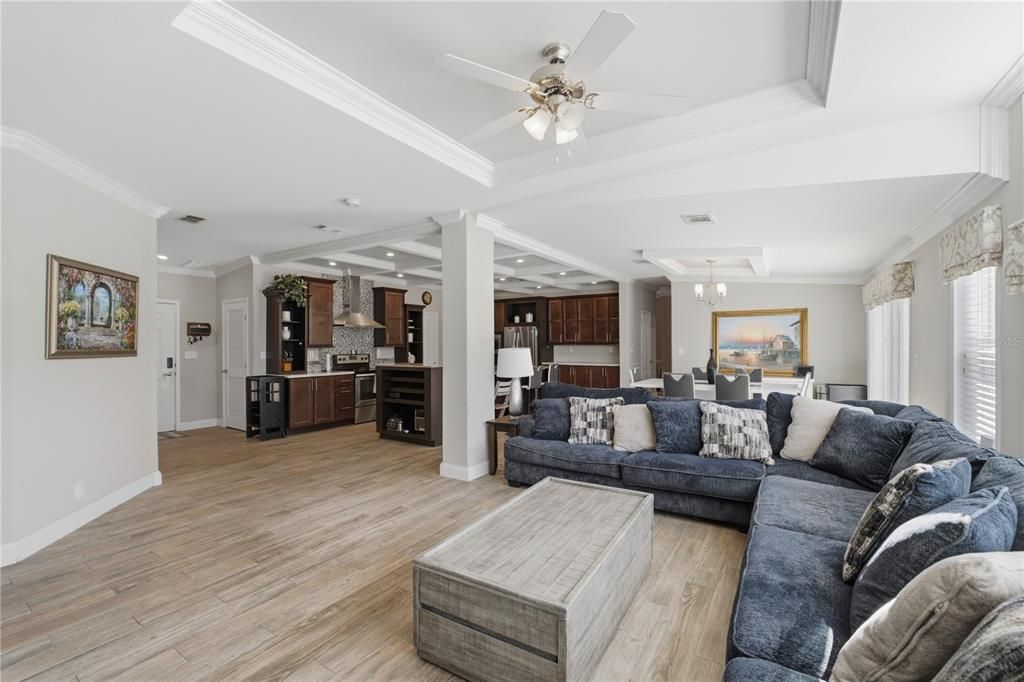 For Sale: $710,000 (4 beds, 3 baths, 2594 Square Feet)