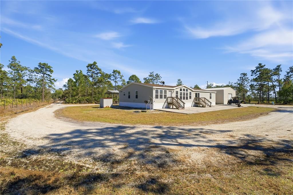 For Sale: $710,000 (4 beds, 3 baths, 2594 Square Feet)