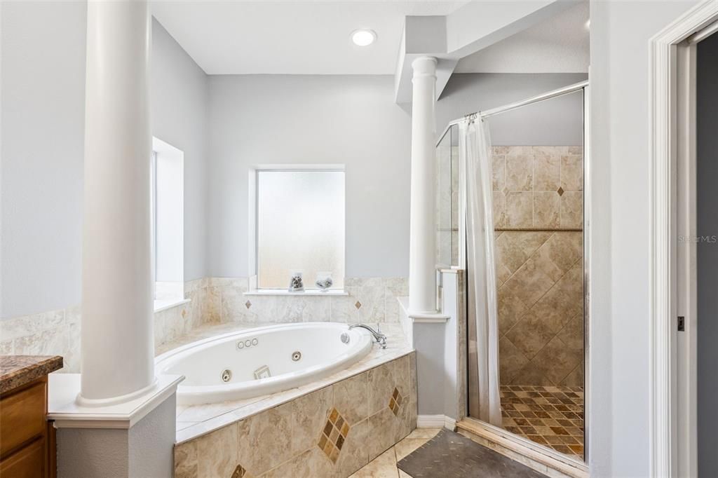 Active With Contract: $459,990 (3 beds, 2 baths, 2388 Square Feet)