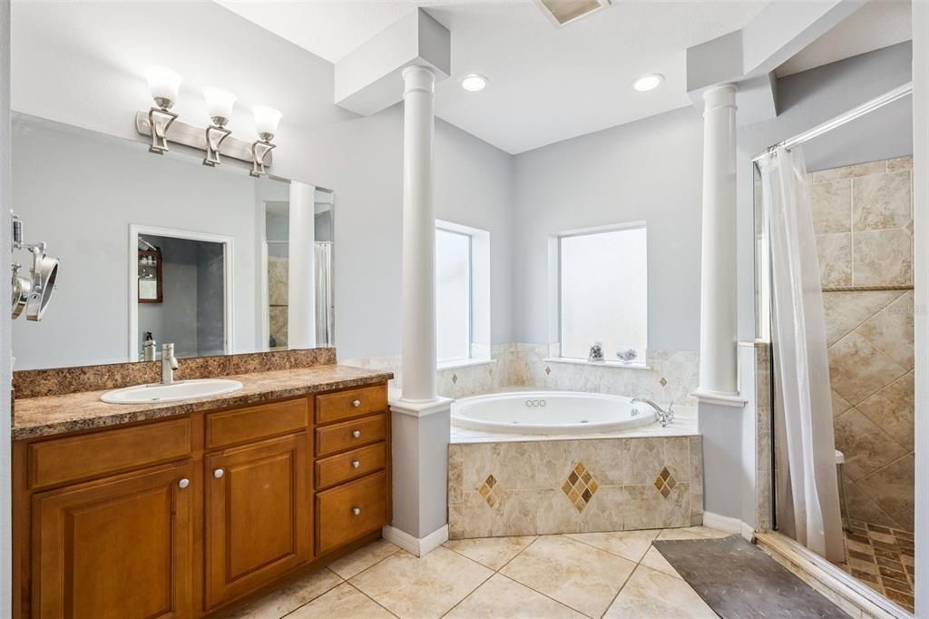 Active With Contract: $459,990 (3 beds, 2 baths, 2388 Square Feet)