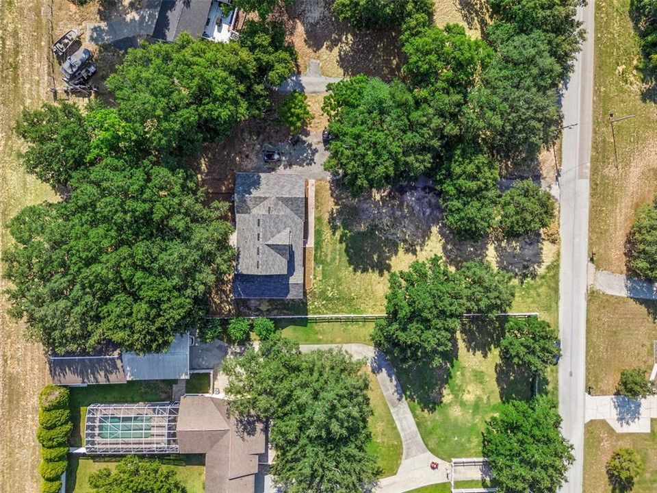 Active With Contract: $459,990 (3 beds, 2 baths, 2388 Square Feet)