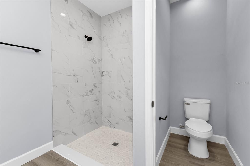 En Venta: $339,900 (4 camas, 2 baños, 1663 Pies cuadrados)