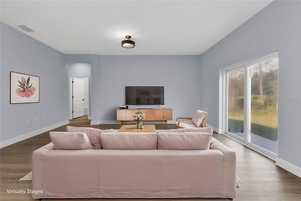 En Venta: $339,900 (4 camas, 2 baños, 1663 Pies cuadrados)