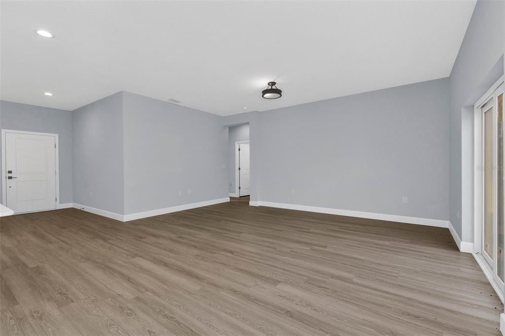 En Venta: $339,900 (4 camas, 2 baños, 1663 Pies cuadrados)